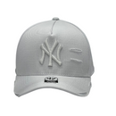 Boné Destroyed New York Yankees - Cor Branco e Branco  Logo Branco