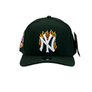 Boné Urbano New York Yankees Fire - Cor Verde Escuro  Logo Branco
