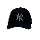 Boné Destroyed New York Yankees - Cor Preto  Logo Cinza