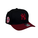 Boné Urbano New York Yankees Classic - Cor Preto  Logo Vermelho
