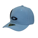 Boné Fitted Oakley Basic - Cor Azul Claro  Logo Preto