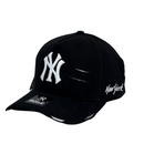 Boné Destroyed New York Yankees - Cor Preto  Logo Branco
