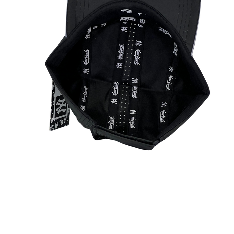 Boné Casual New York Yankees Basic Two - Cor Preto  Logo Branco