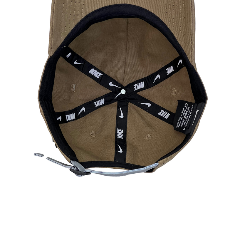 Boné Casual Nike Basics - Cor Marrom  Logo Cinza