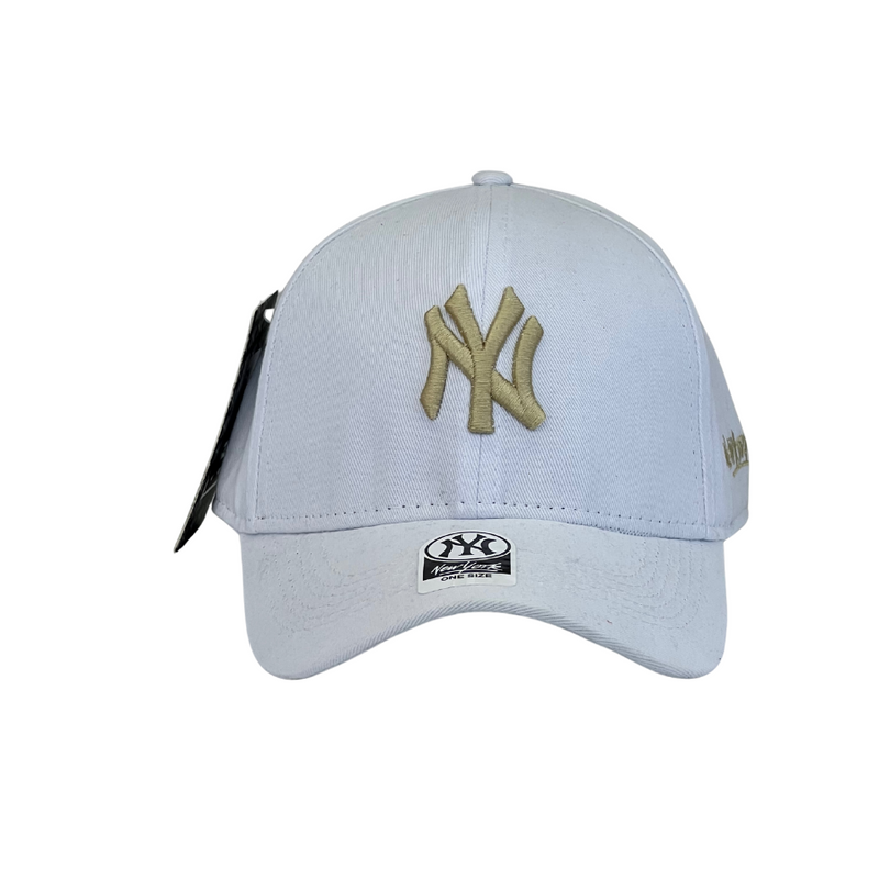 Boné Urbano New York Yankees Basic - Cor Branco  Logo Dourado