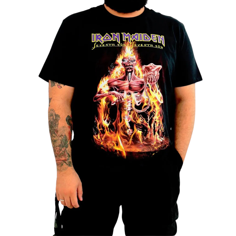 Camiseta Manga Curta Iron Maiden - The Seventh Son Flames