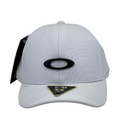 Boné Fitted Oakley - Cor Branco  Logo Preto