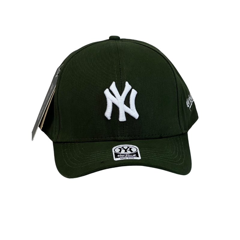 Boné Urbano New York Yankees Basic - Cor Verde Militar  Logo Branco