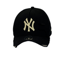 Boné Destroyed New York Yankees - Cor Preto  Logo Dourado