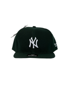 Boné Aba Reta New York Yankees Basic - Cor Verde Militar Logo Branco