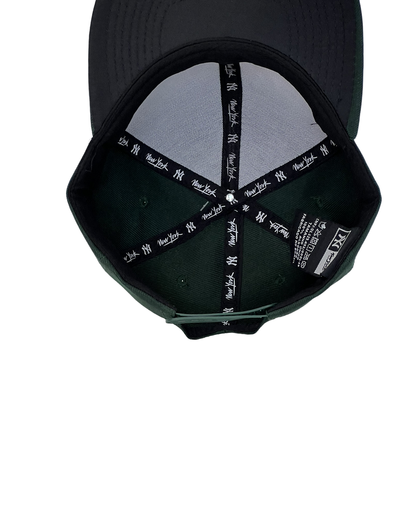 Boné Aba Reta New York Yankees Basic - Cor Verde Militar Logo Branco