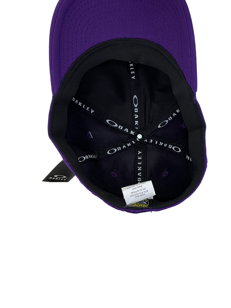 Boné Fitted Oakley Basic - Cor Roxo Logo Preto