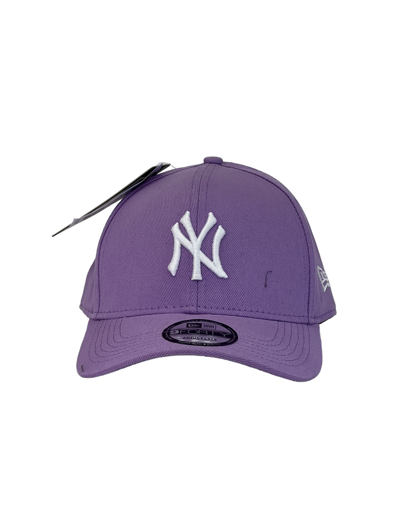 Boné Urbano New York Yankees Classic - Cor Roxo Logo Branco
