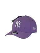 Boné Urbano New York Yankees Classic - Cor Roxo Logo Branco