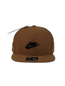 Boné Aba Reta Nike Letter & Logo - Cor Marrom Logo Preto