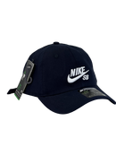 Boné Urbano Nike SB Letter & Logo - Cor Azul Escuro Logo Branco