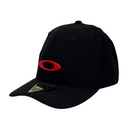 Boné Fitted Oakley Basic - Cor Preto  Logo Vermelho