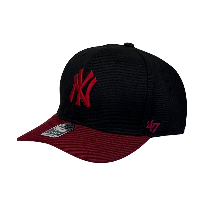 Boné Urbano New York Yankees Classic - Cor Preto  Logo Vermelho