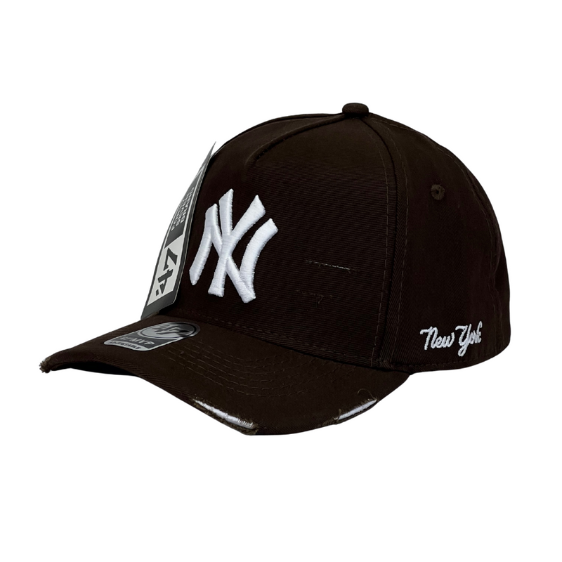Boné Destroyed New York Yankees - Cor Marrom  Logo Branco